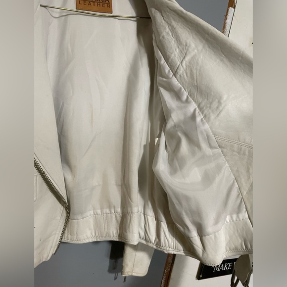 Vintage Victoria Leather White Leather Jacket - Picture 3 of 9